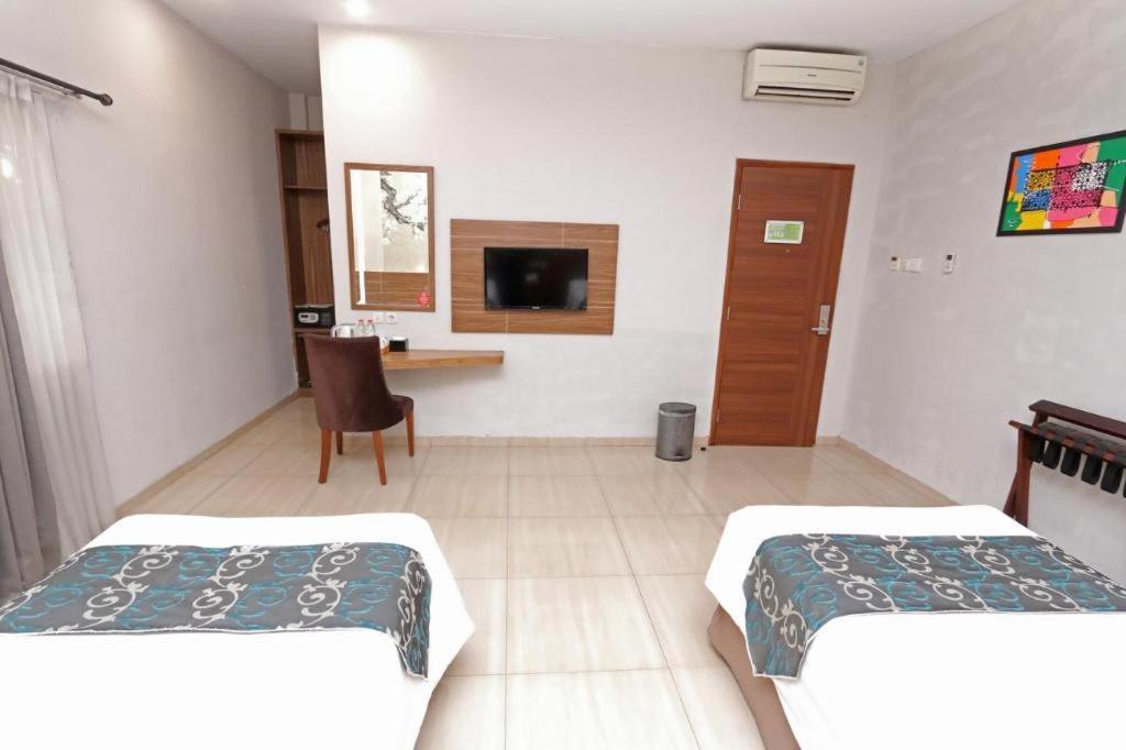 Grand Amira Hotel Solo, Azana Hotels Collection Экстерьер фото