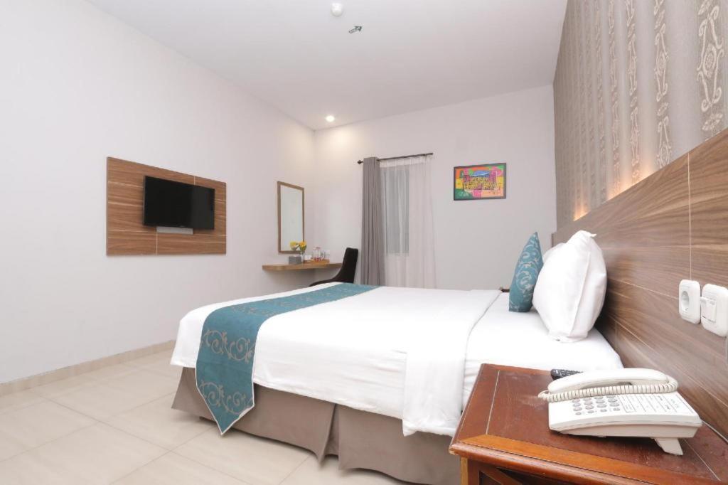 Grand Amira Hotel Solo, Azana Hotels Collection Экстерьер фото