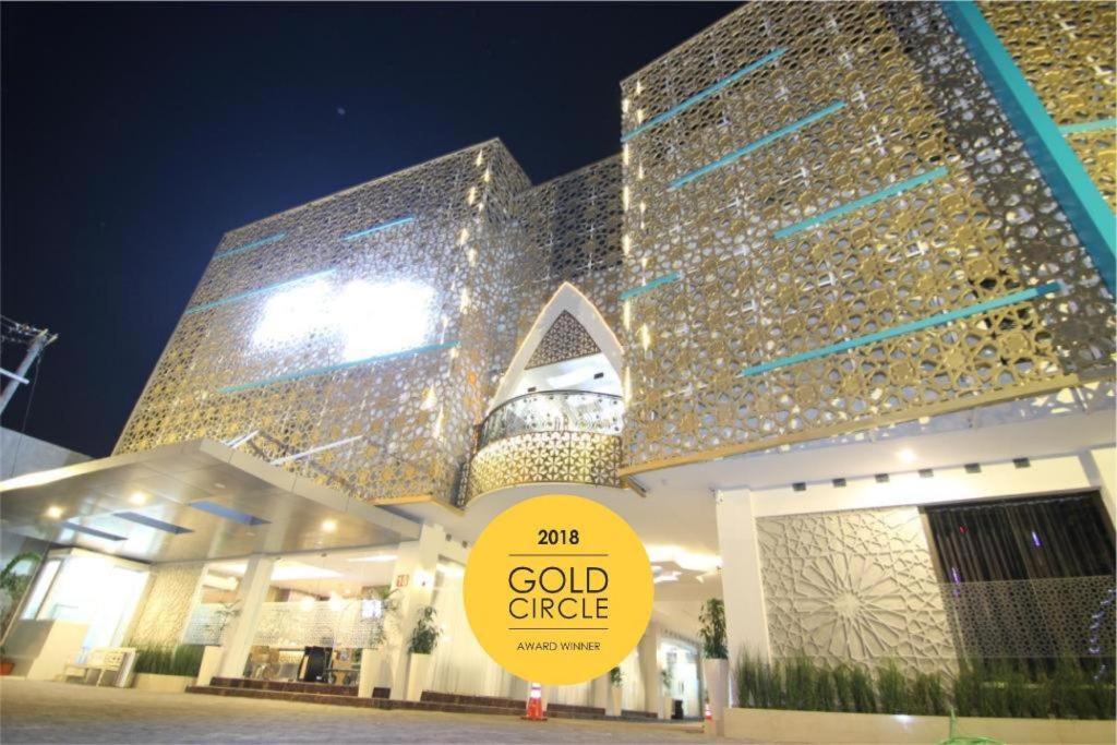 Grand Amira Hotel Solo, Azana Hotels Collection Экстерьер фото
